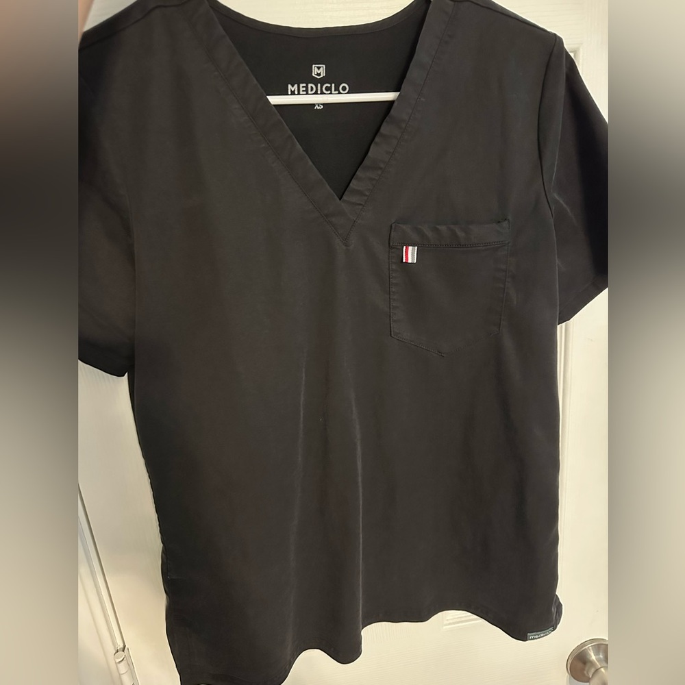Mediclo Sal Essential Scrub Top